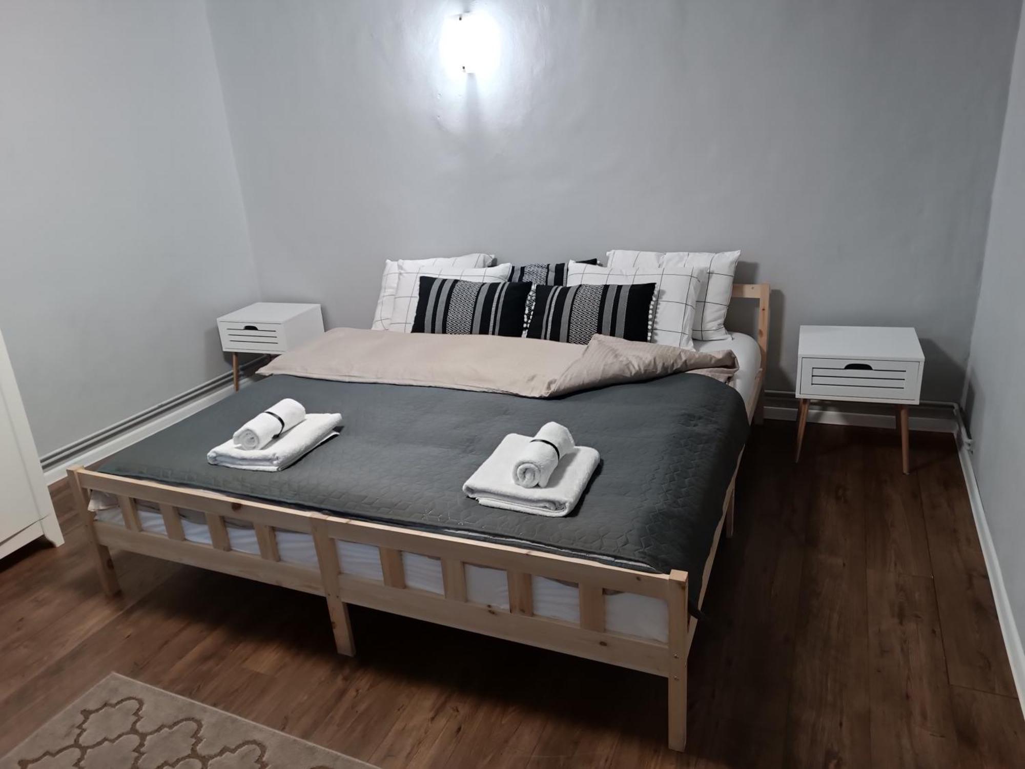 Grey House Apartment Brasov Exterior photo